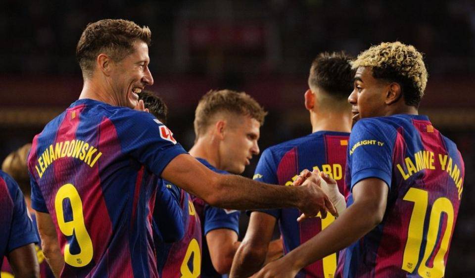 足坛悲喜一夜！巴萨1-2被巴黎绝杀，曼城2-2，哈兰德连场进球，阿森纳2-0